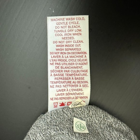 3D Canada T-Shirt Protruding Letters Size L NWT - Picture 9 of 9